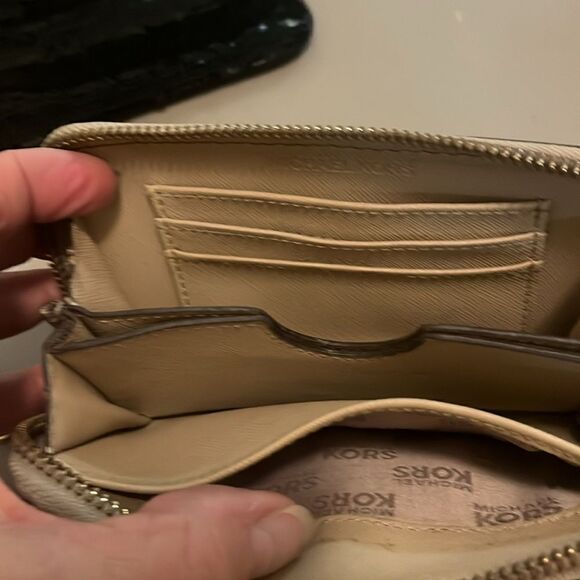 Michael Kors clutch - Picture 5 of 5